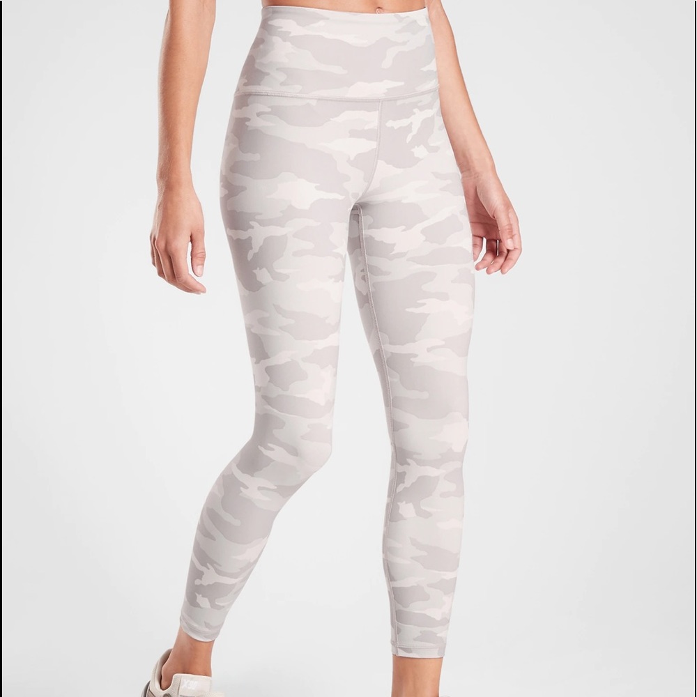 Athleta 7/8 Elation Legging Camo